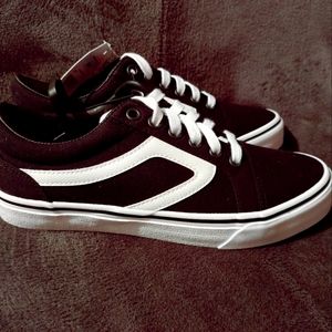 Women's Time and Tru Size 6.5 Sneakers